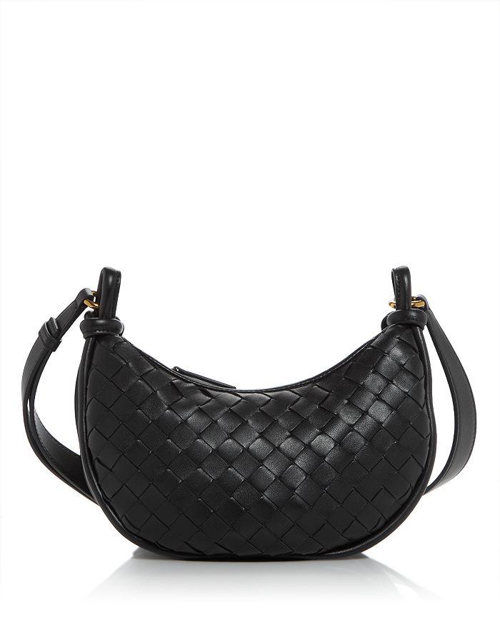 【超美品】BOTTEGA VENETA bv twist bag Unraveling the Elegance of the Bottega Veneta BV Twist Bag