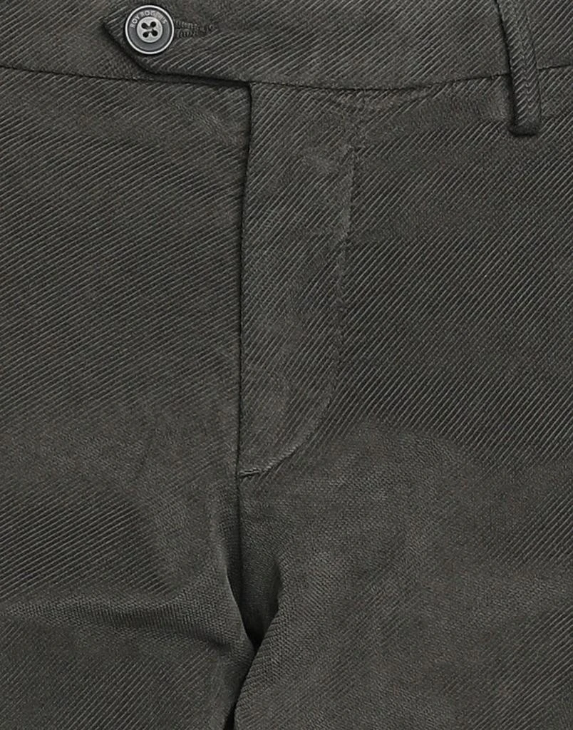 ROŸ ROGER
S ROŸ ROGER
S 4