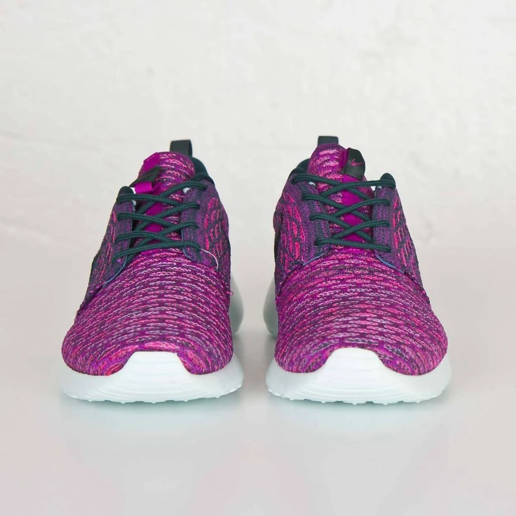 NIKE Women's Roshe One Flyknit Shoes In Dark Atomic Teal/dark Atomic Teal-Vivid Purple 2