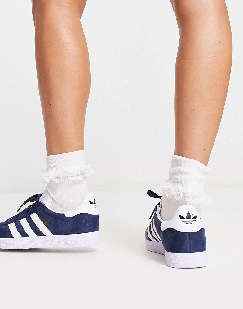 Adidas adidas Originals gazelle trainers in navy 2