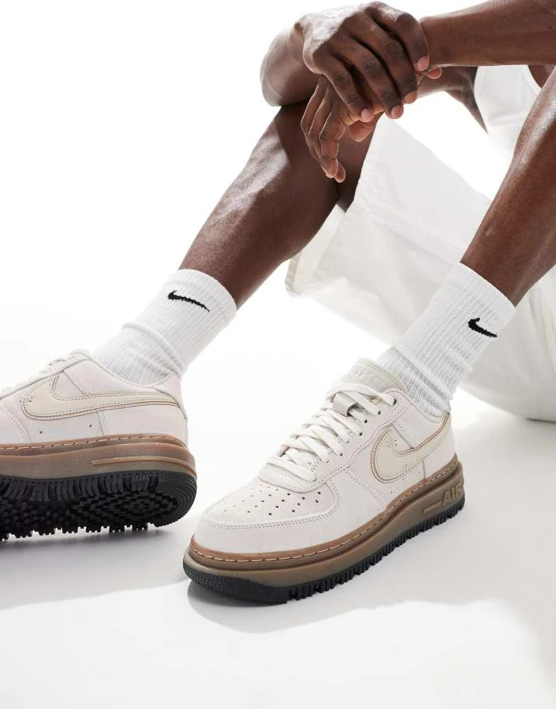 NIKE Nike Air Force 1 Luxe trainers in light grey and white 5