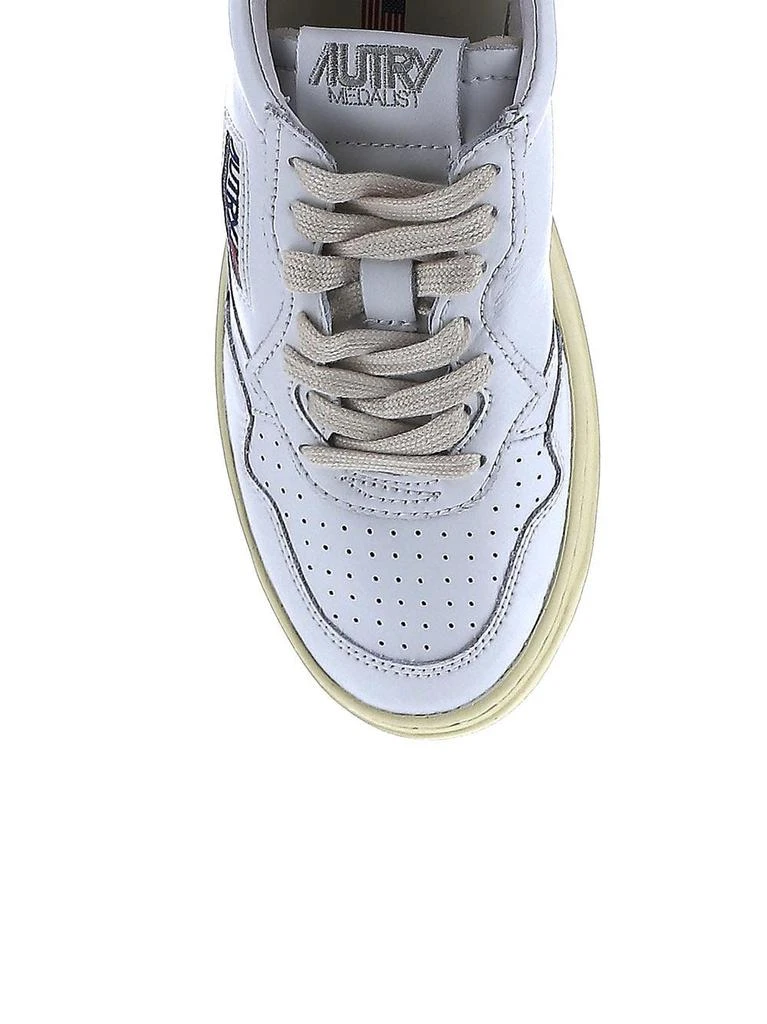 Autry Medalist Low Sneakers 4