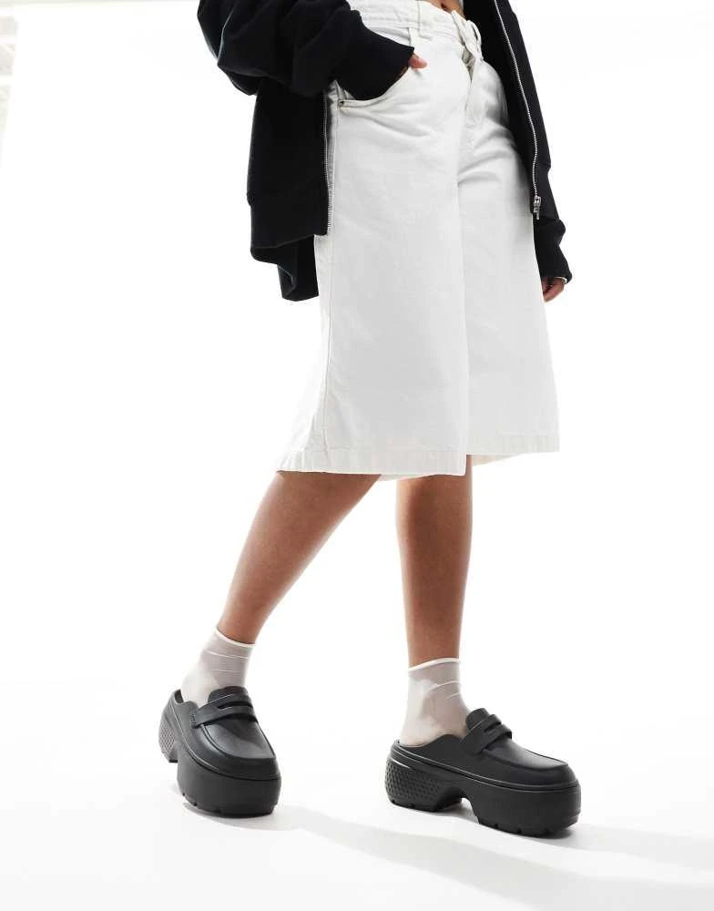 Crocs Crocs Unisex Stomp loafer in black 2