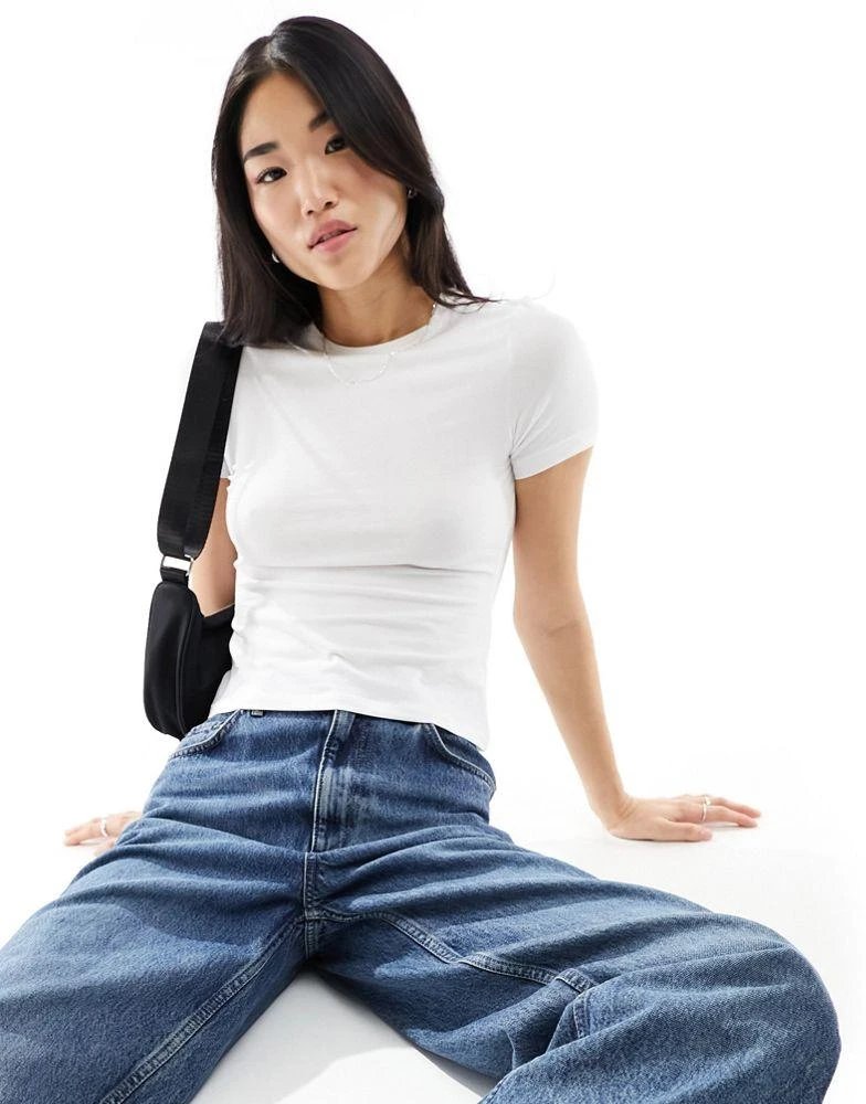 Weekday Weekday slim fit t-shirt in white 1