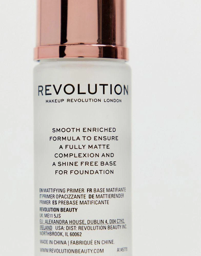 Revolution Revolution Conceal & Fix Mattifying Primer 4