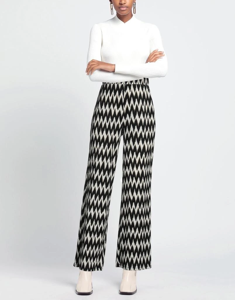 GARCIA Casual pants 2
