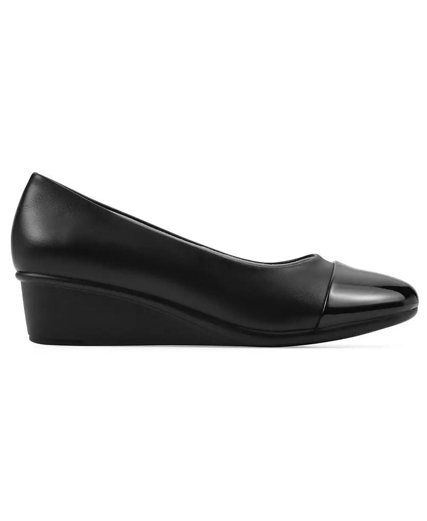 White Mountain Women's Bolivia Cap Toe Wedge Pumps