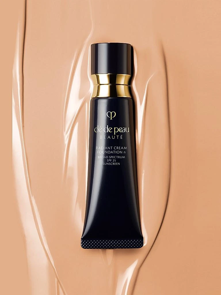 Cle de Peau Radiant Cream Foundation SPF 25 6