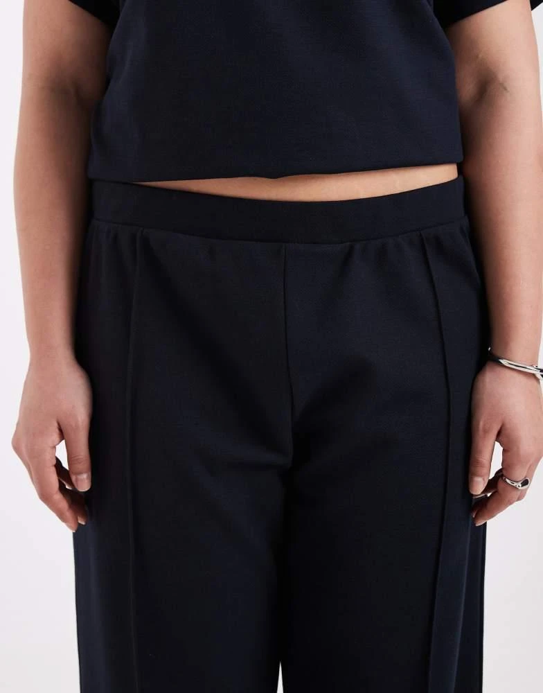 ONLY Curve ONLY Curve wide leg trousers co-ord in navy 4