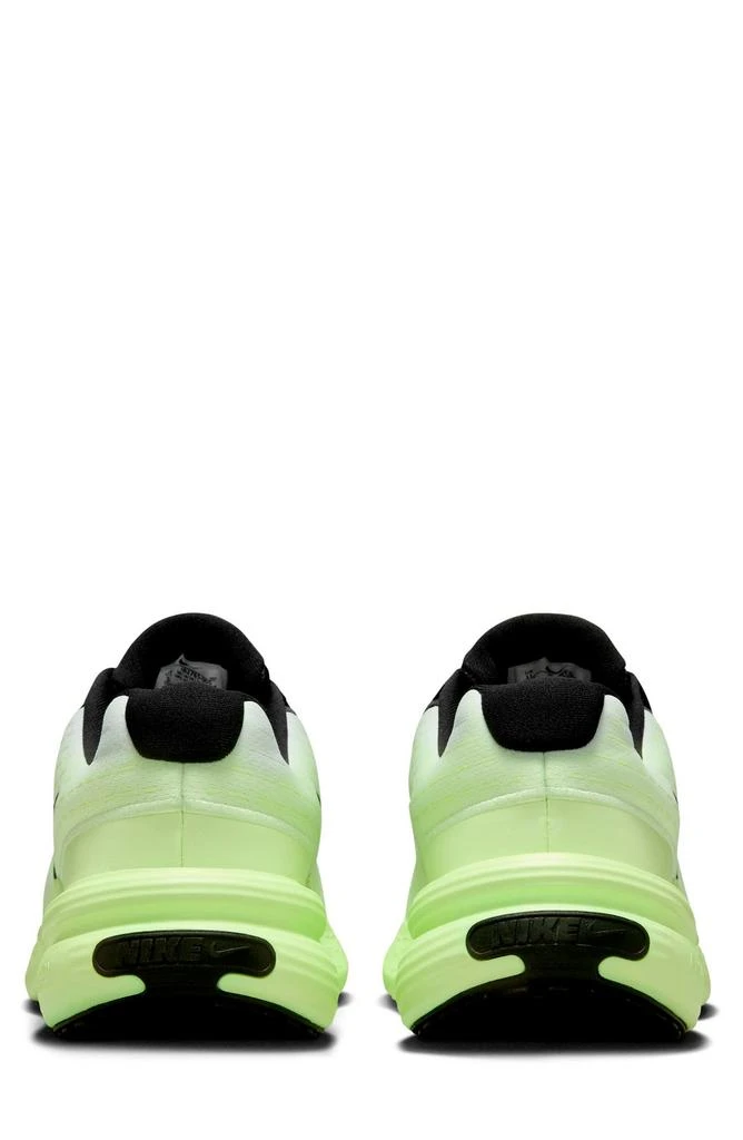 NIKE Uplift SC Sneaker 2
