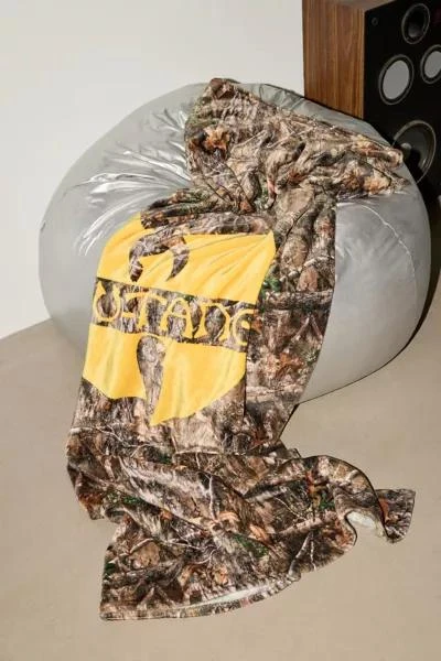 Slowtide Slowtide X Wu-Tang Clan Triumph Plush Fleece Throw Blanket 1