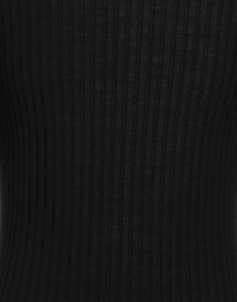 YOON Sweater 4