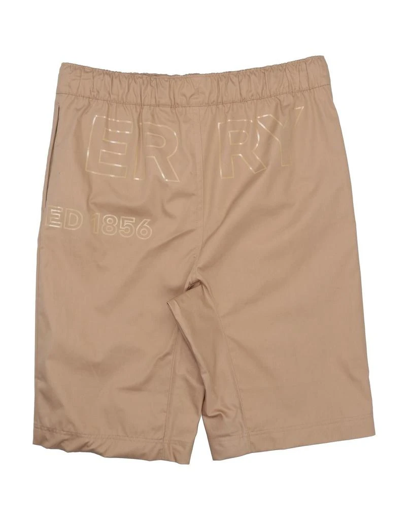 Burberry Shorts 
Bermuda 2