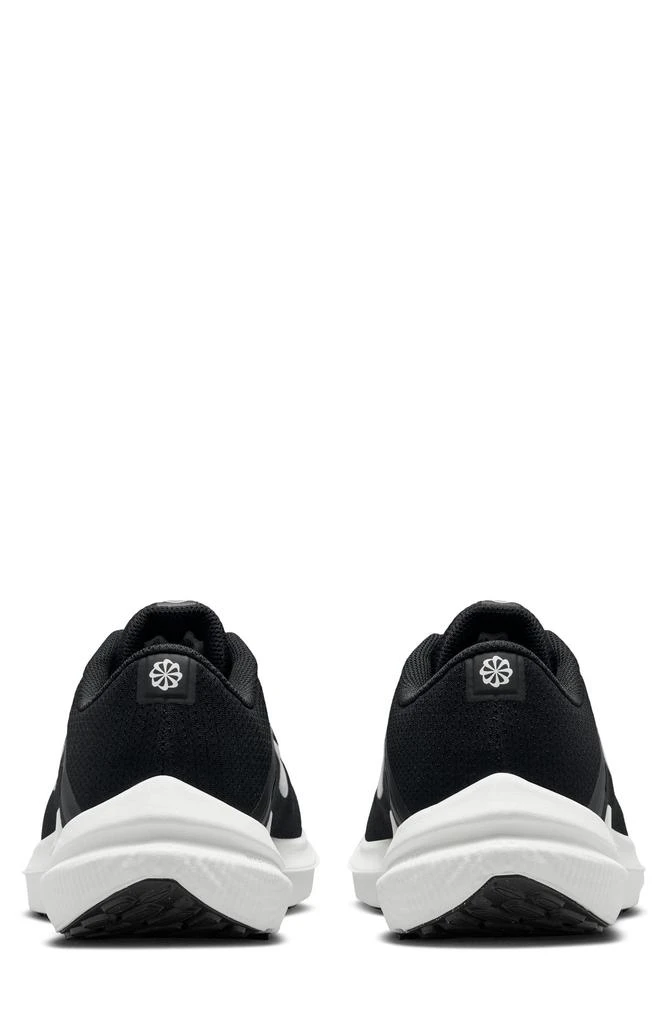 NIKE Air Winflo 10 Running Shoe - Wide Width 2