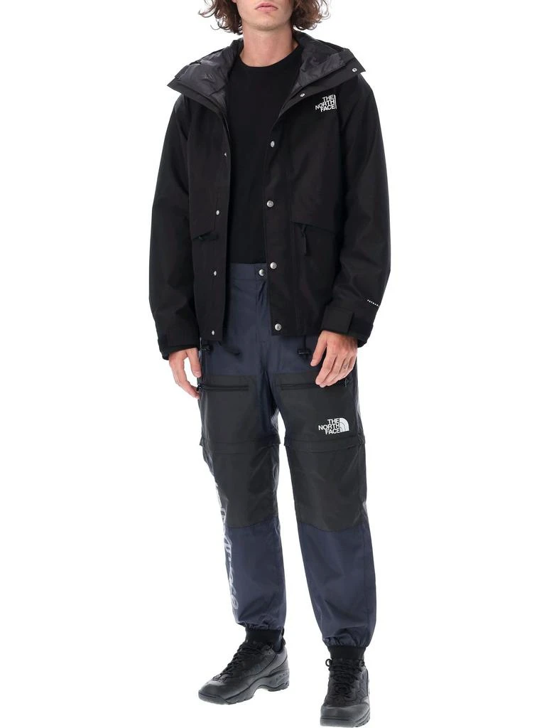 The North Face The North Face Logo-Embroidered Hooded Windbreaker 4