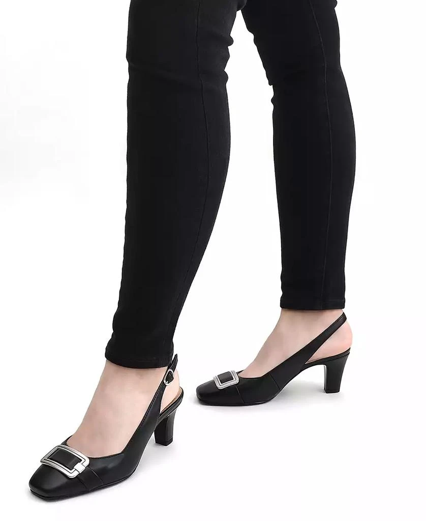 Easy Street Women's Sway Square Toe Pumps 6