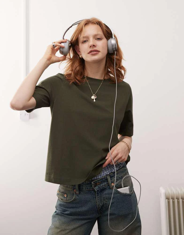 Weekday Weekday Perfect boxy fit t-shirt in khaki 1