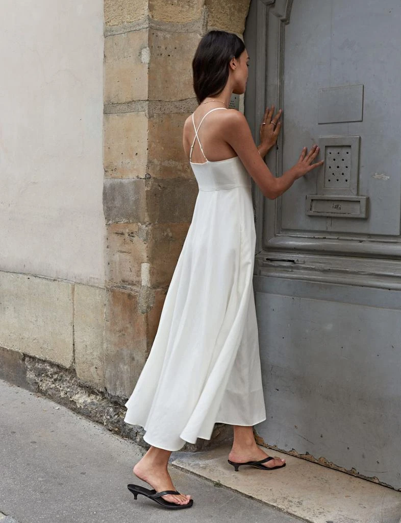 Pixie Market Antonia Padded Dress in White Linen-BESTSELLER - Dresses &  Skirts - Free Shipping - BeyondStyle