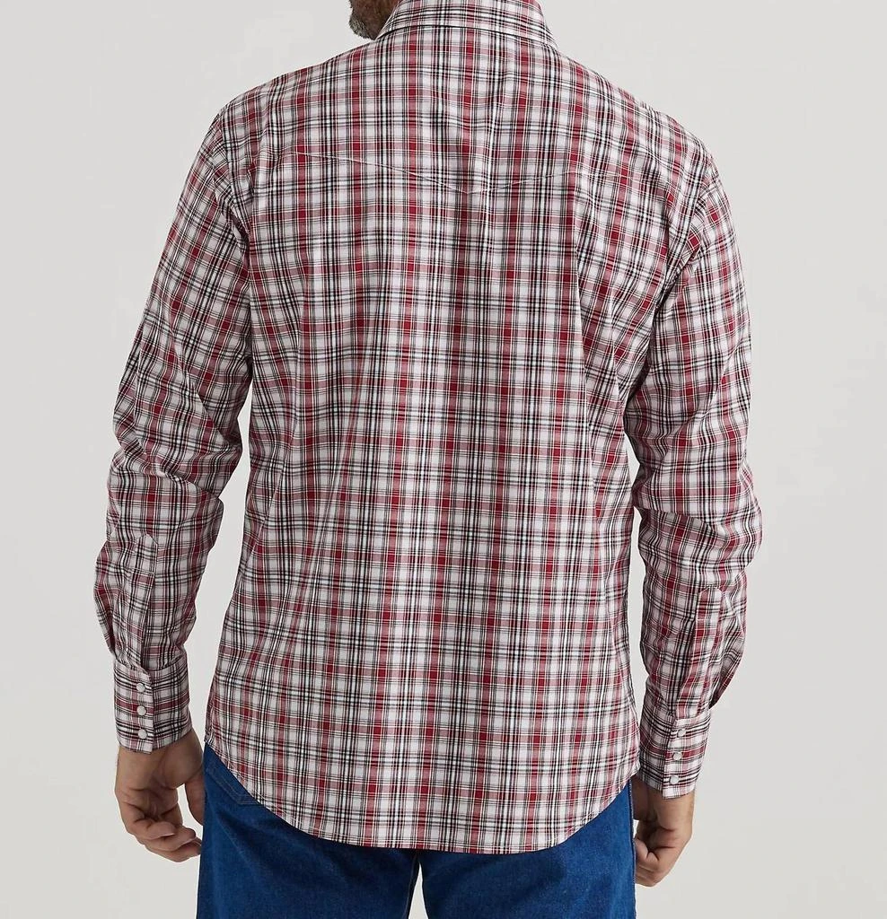 Wrangler Wrangler - Men's Wrinkle Resist Long Sleeve Classic Fit Snap Shirt 2