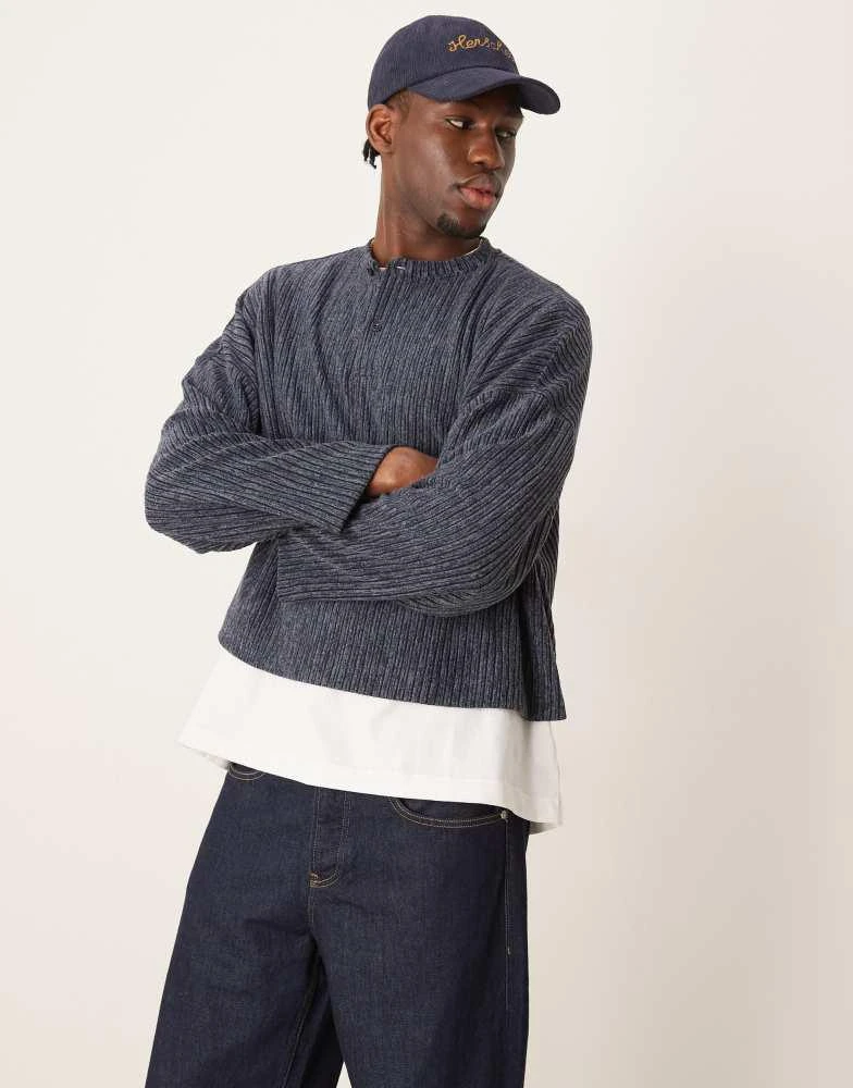 ASOS ASOS DESIGN super oversized cropped long sleeve t-shirt with henley neck in ribbed grey marl 1