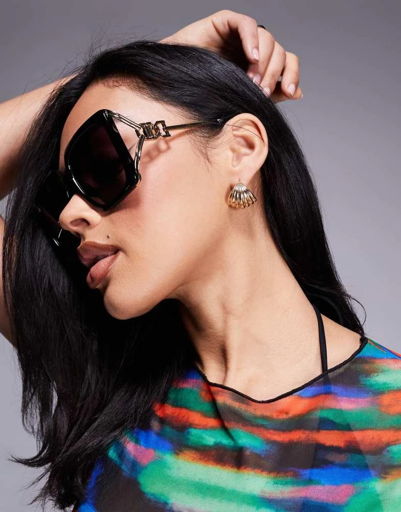 River Island River Island square sunglasses in black 3