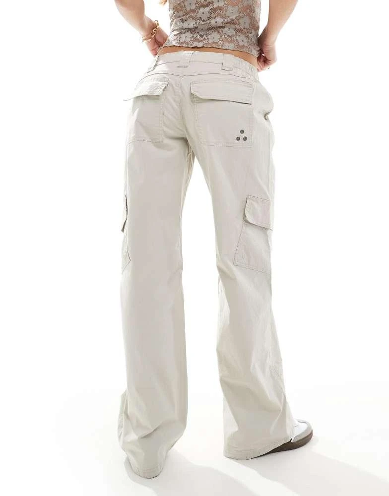Cotton:On Cotton:On Low rise cargo pant in brown 4