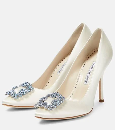 Manolo Blahnik Bridal Hangisi 105 embellished satin pumps 5