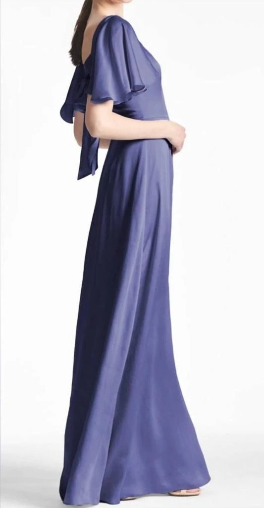 Sachin
Babi Sachin
Babi - Aurora Flutter Sleeve Gown 2