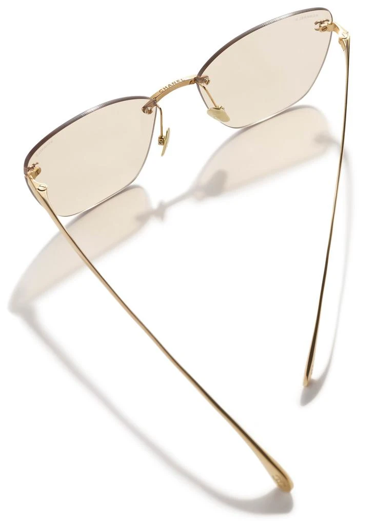 Chanel Cat-eye sunglasses 4