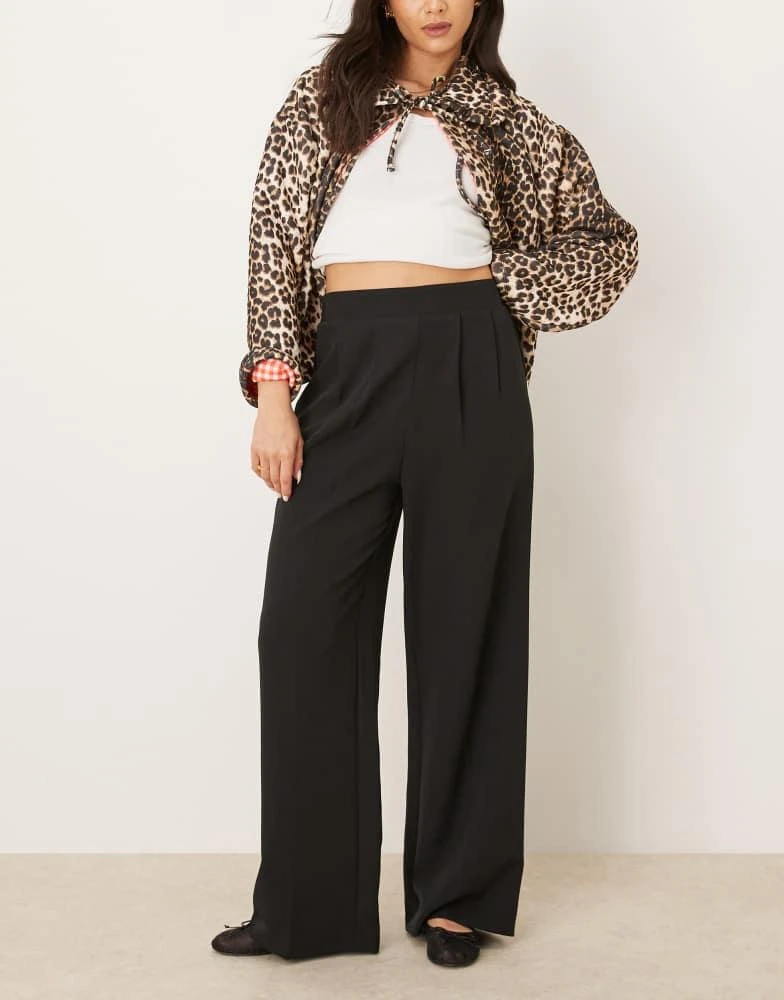 New Look New Look pull on wide leg trouser in black 1