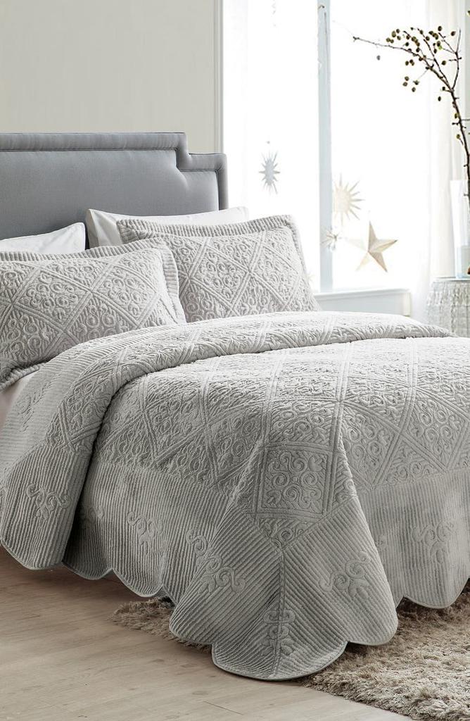 VCNY Home Westland Quilted Plush Bedspread Set
