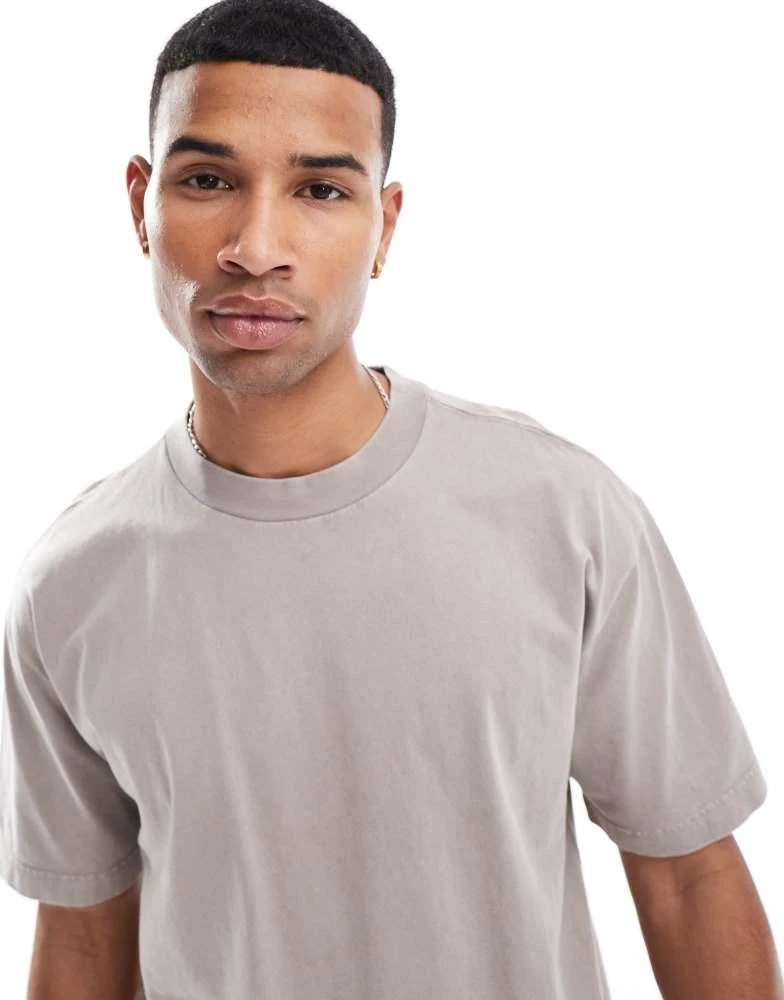 HOLLISTER Hollister heavyweight boxy crop fit t-shirt in washed tan 4
