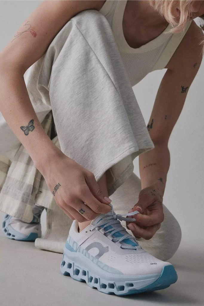 On On Women's Cloudmonster Sneaker 1