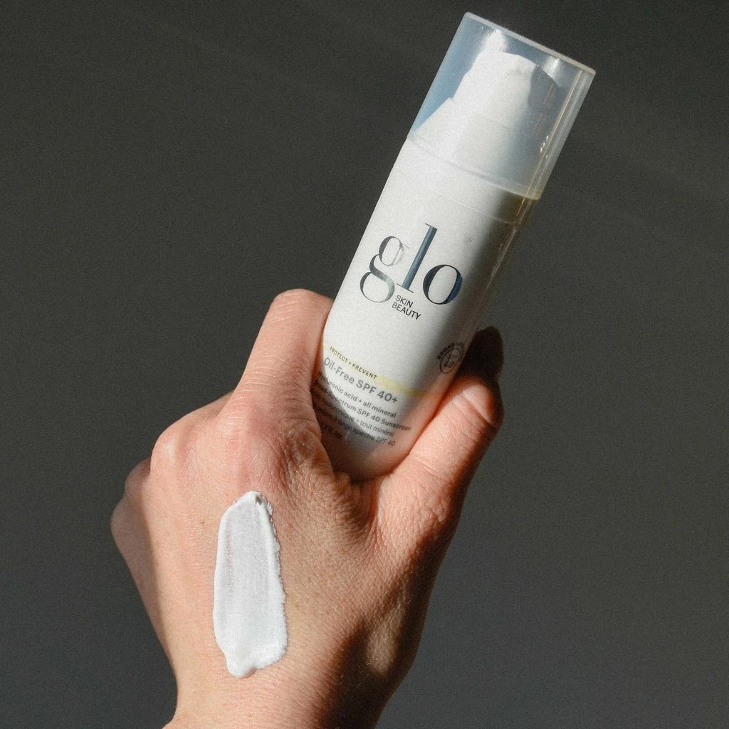 Glo Skin Beauty Glo Skin Beauty Oil Free SPF 40+ 3