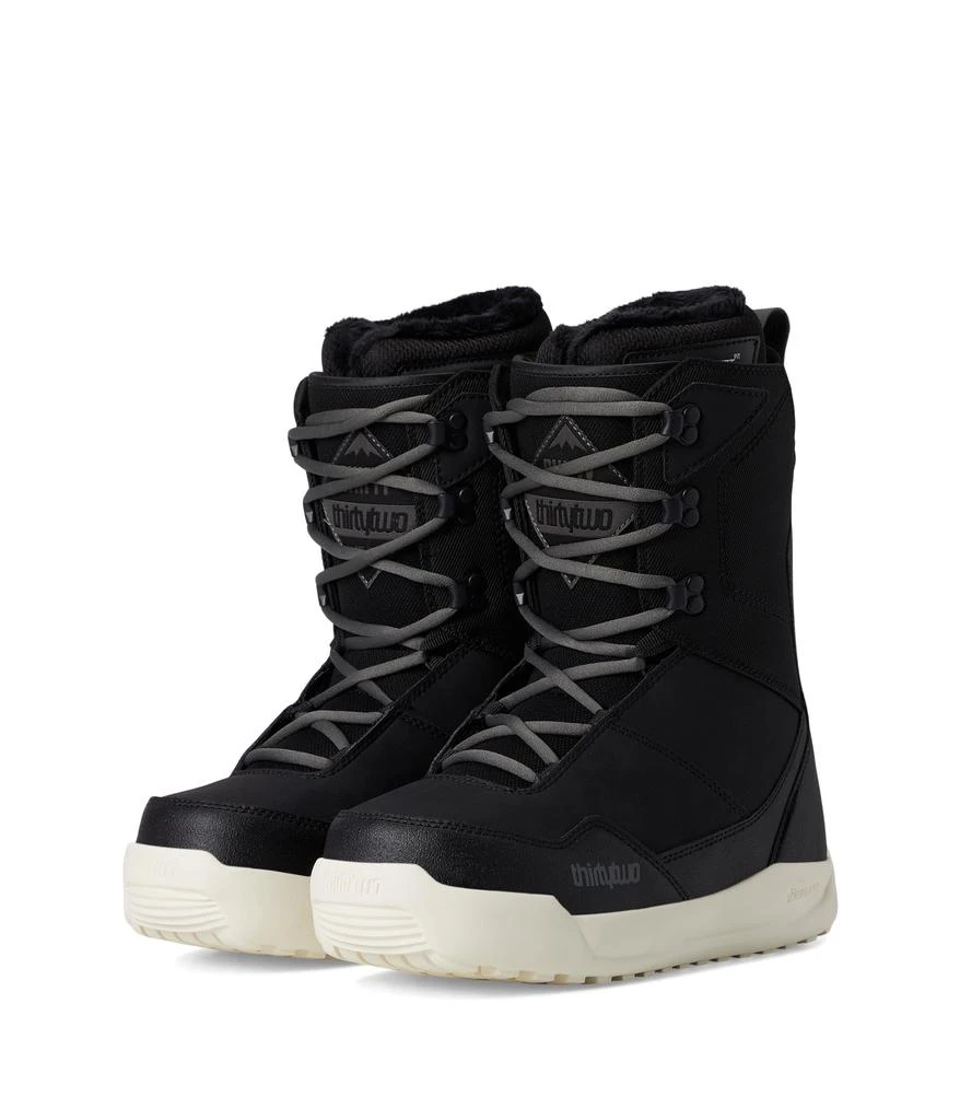 Thirty Two Shifty W
S 
24 1