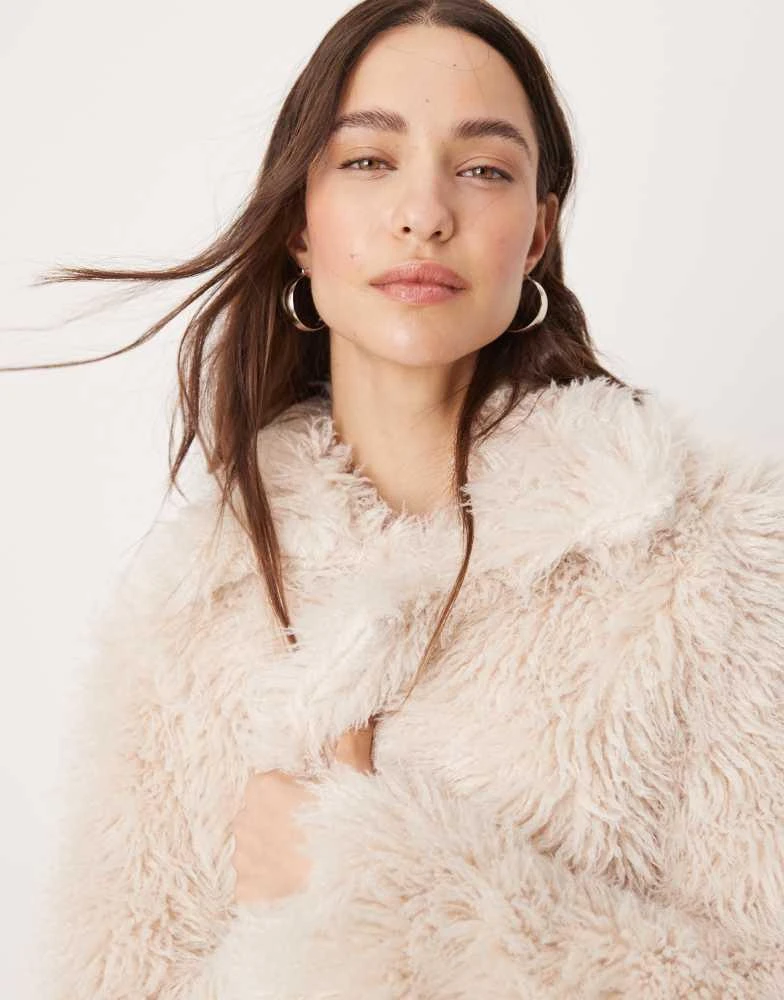 Glamorous Glamorous fluffy faux fur boxy coat 3