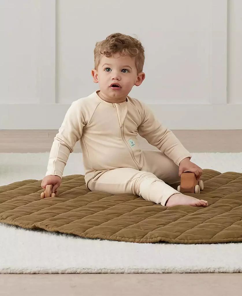 ergoPouch Baby Boys
or Baby Girls
Long-Sleeve Romper 4