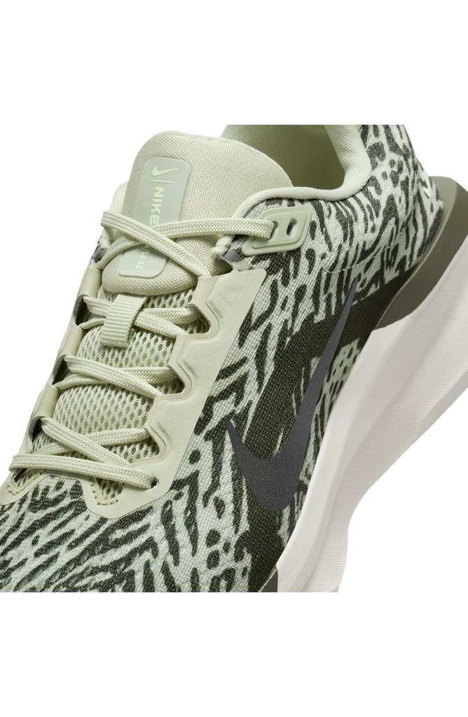 NIKE Winflo 11 Road Runner Running Shoe 8