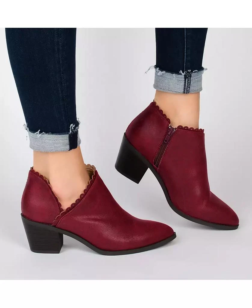 Journee Collection Women's Tessa Scalloped Block Heel Booties 6