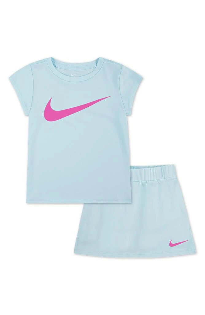 NIKE Kids
Dri-FIT Scooter T-Shirt
Shorts Set