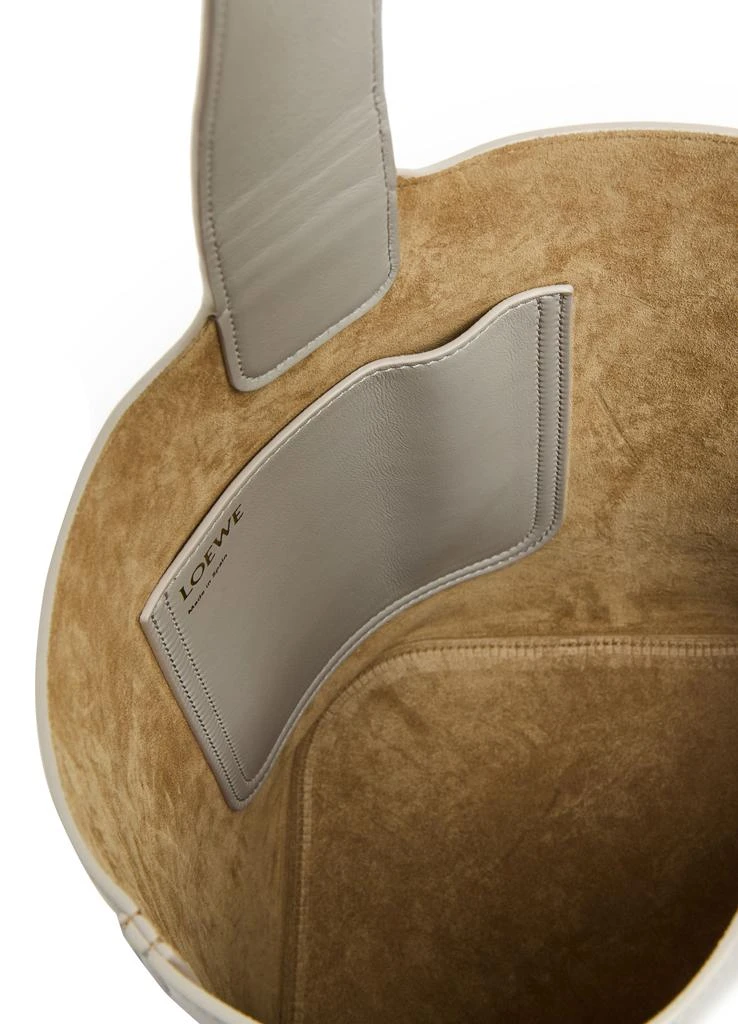 Loewe Pebble bucket bag 5