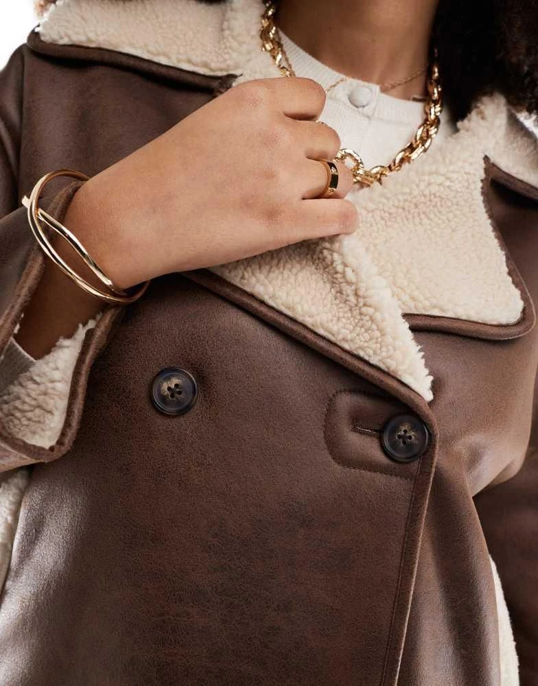 Stradivarius Stradivarius faux leather jacket with borg lining in brown 3