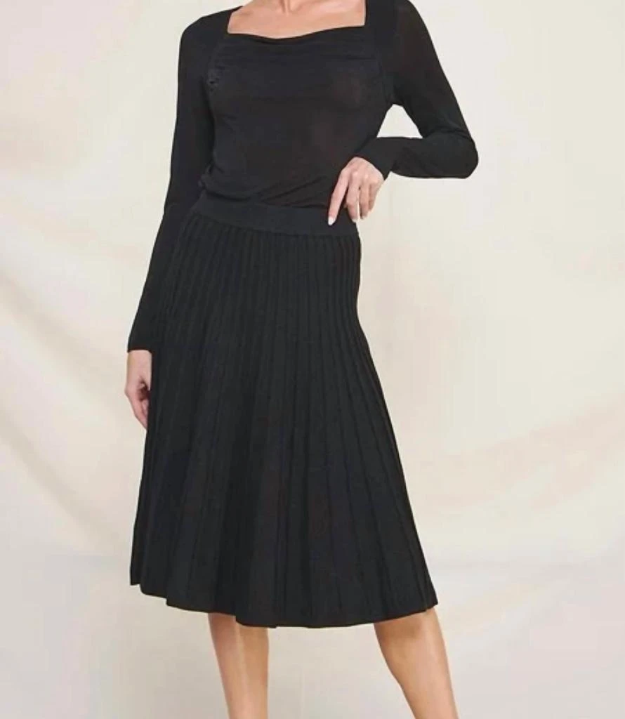 ALLIE ROSE Allie Rose - Pleated Sweater Skirt