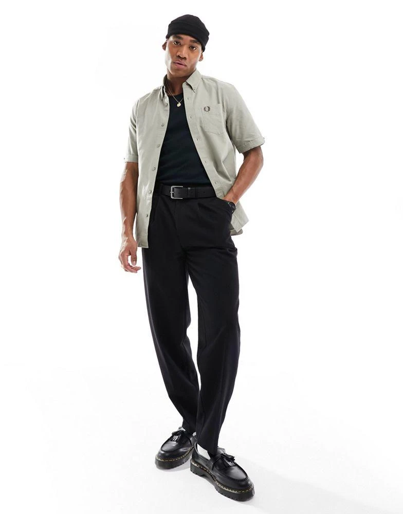 Fred Perry Fred Perry short sleeve oxford shirt in warm grey 3