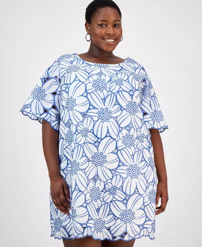 Sandra Darren Plus Size Embroidered Floral Shift Dress