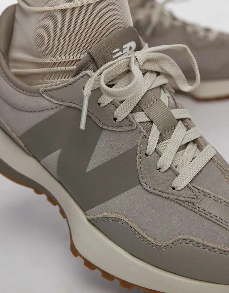 New Balance New Balance 327 trainers in brown 3