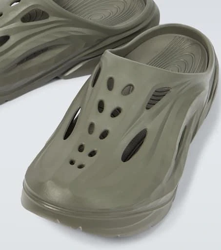 Hoka One One Ora Recovery slides 3