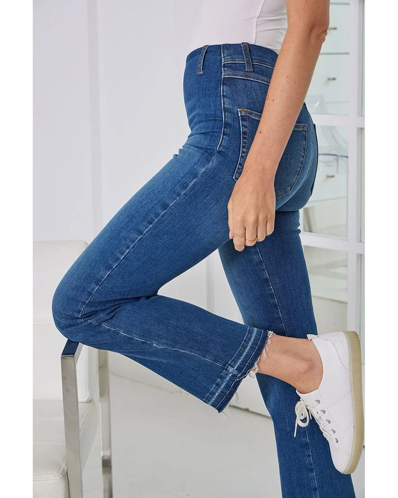 Lyssé Premium Denim Relaxed High Rise Straight Jeans in Authentic Midwash 7