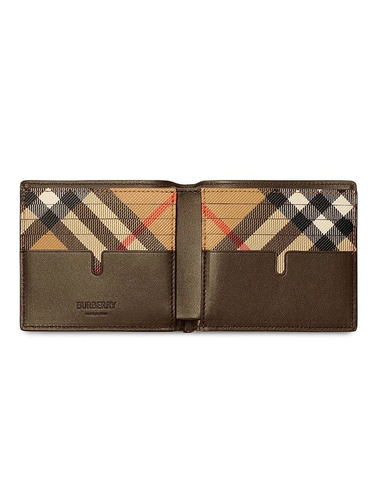 Burberry EKD
Check Leather Bifold Wallet 2