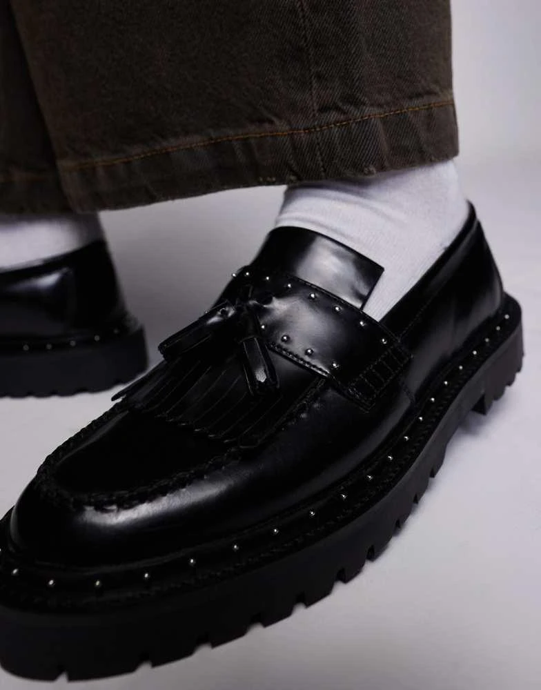 ASOS ASOS DESIGN chunky penny loafer in black leather with silver hardware 2